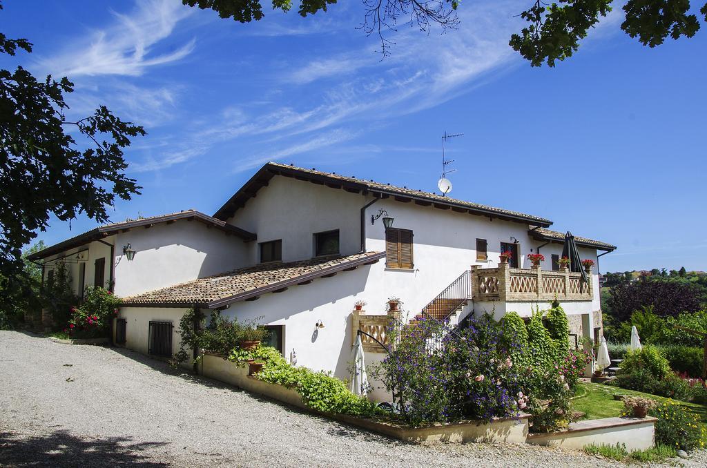 La Locanda Del Picchio Country House Morro dʼOro Exterior foto