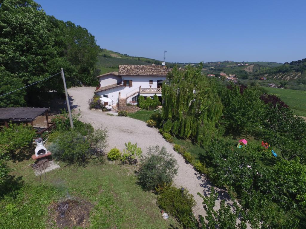 La Locanda Del Picchio Country House Morro dʼOro Exterior foto