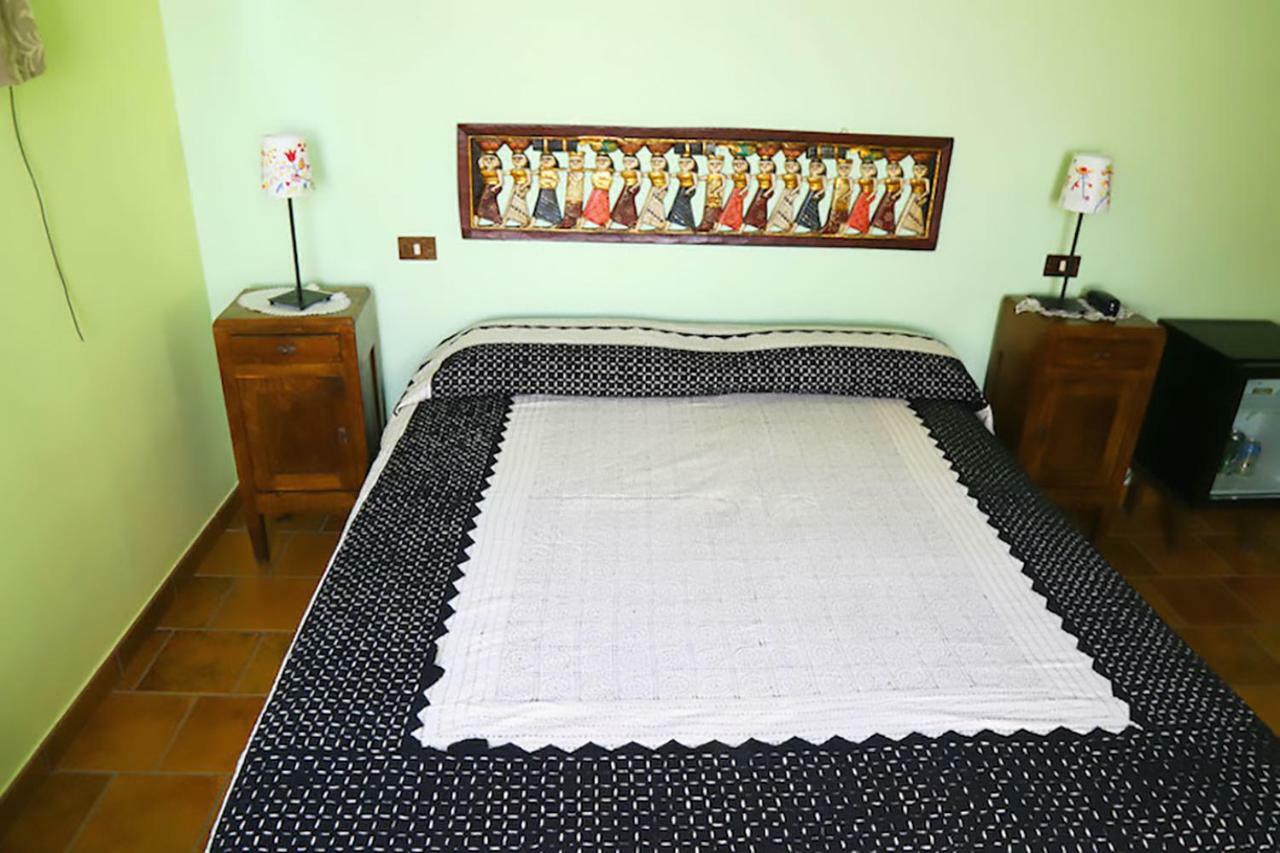La Locanda Del Picchio Country House Morro dʼOro Exterior foto